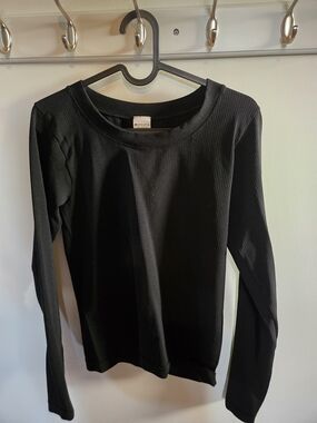 Athleta Black Ribbed Long Sleeve Top
